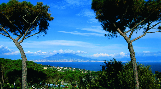 A Napoli per “Un posto al sole”: dalla fiction al cineturismo