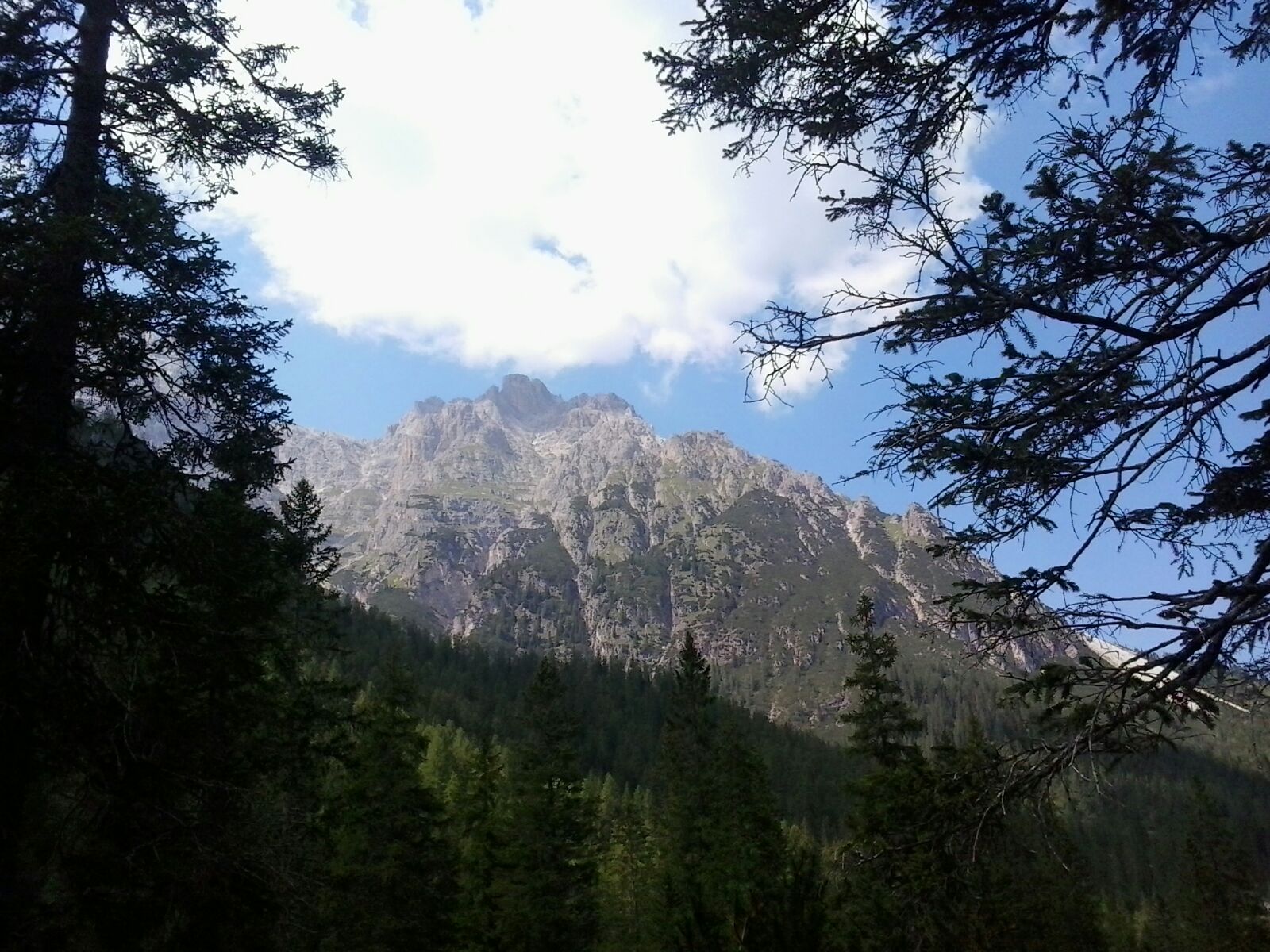 Dolomiti dal lago di Braies